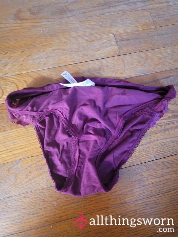 [017] Solid Maroon With Lace-trim