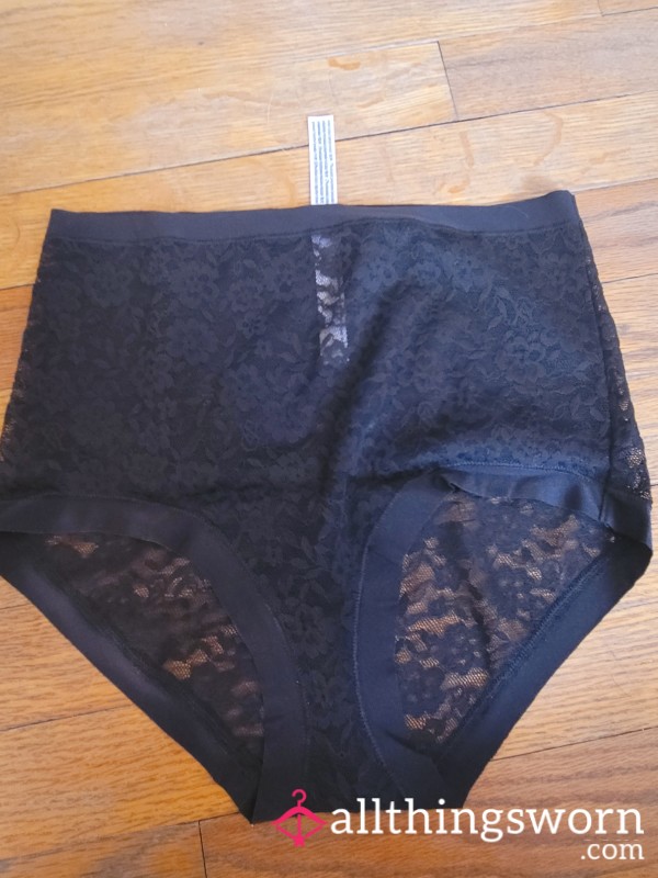 [028] Laced Black Panties