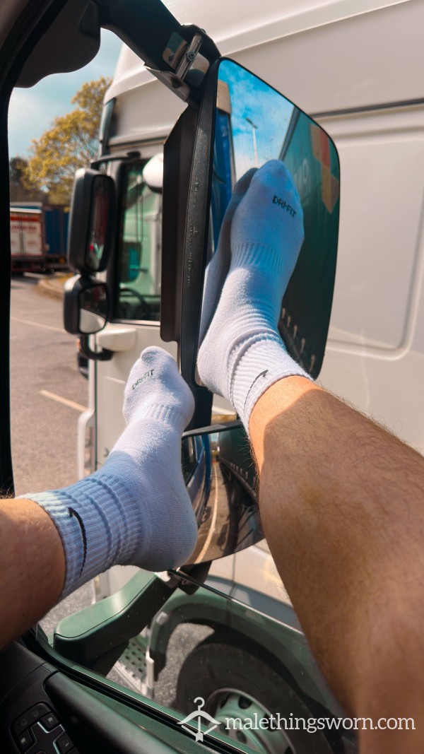 1 Day Worn Work Socks In Safety Shoes – Trucker Style