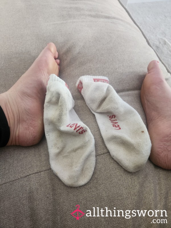 1. Levi Ankle Socks