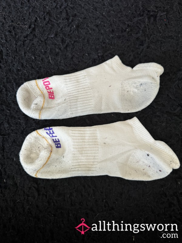 1 Purple And 1 Pink Sock— Same Brand 🩷💜🤍