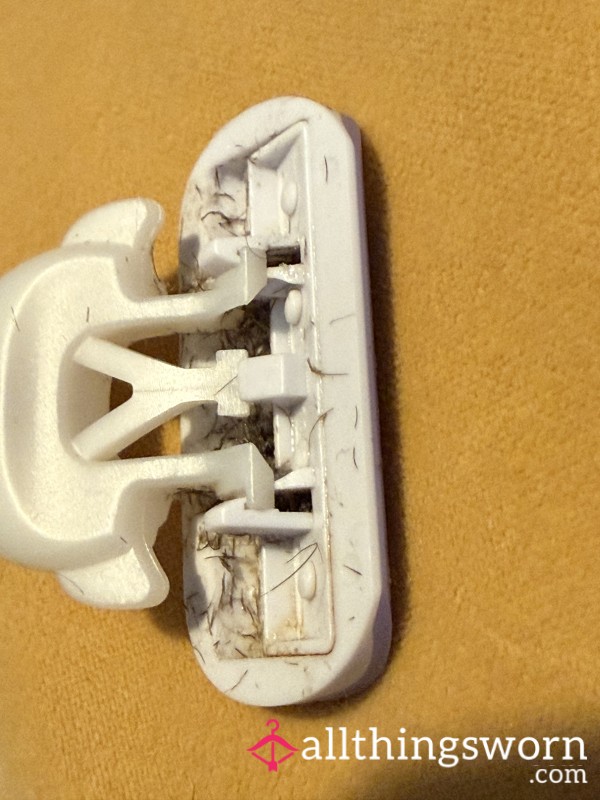 1 X Very Well Used Razor Available