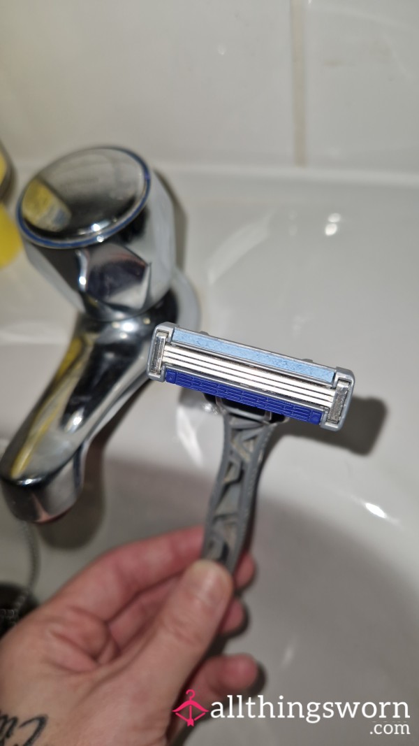 Used Old Razor