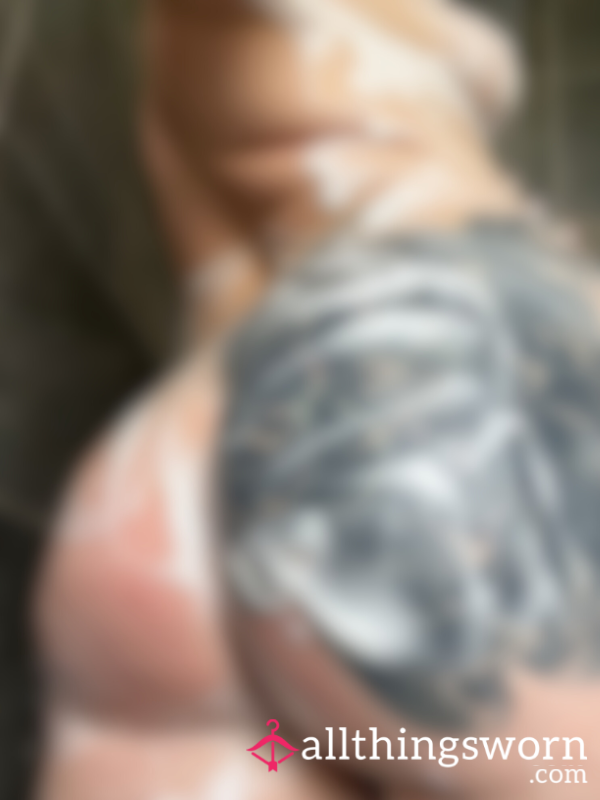 10 Censored/Blurred Shower Nudes 🚿🧼