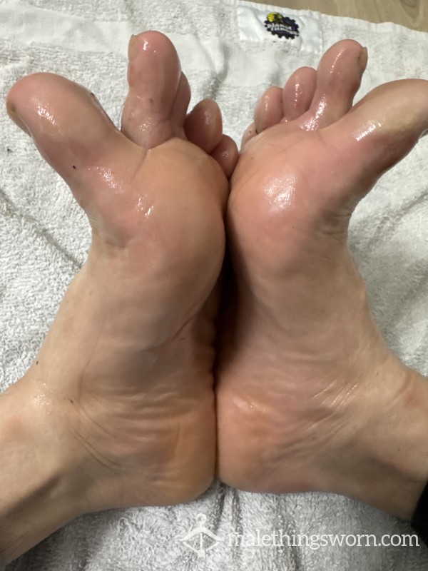 10-Hour Shift Sock Strip 😈 Stinky Feet + Oil Treatment
