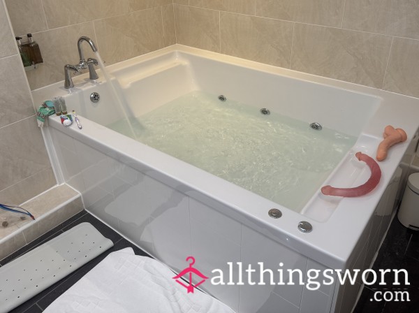 10+ Pics Of Me Pushing My Pierced Pu**y Up Against The Jet In A Hotel Jet Bath 😈