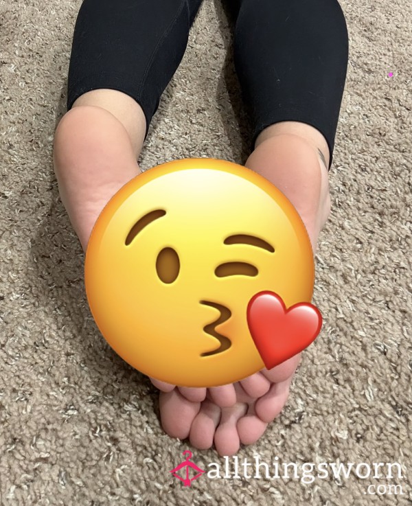 10 Pics Of My Cutie Soles 🥰🦶