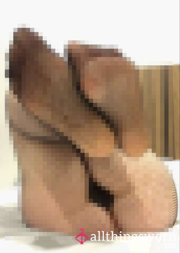 10 Pixelated Feet Pics