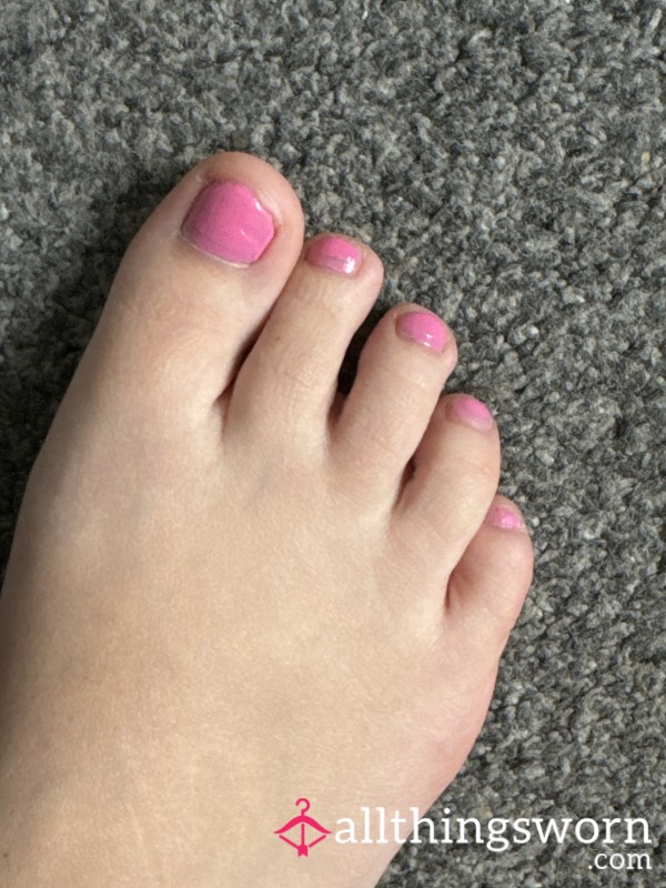10 Toe Nail Clippings