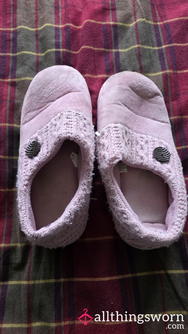 10-Year-Old Well-Worn Pink Crochet Fuzzy Slippers – Deep Foot Scent, Super Cozy & Lived-In 💕🩰