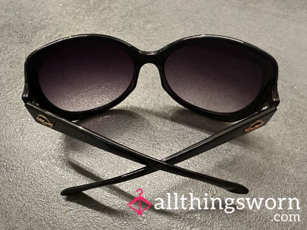 10 Years Old Sungla**es