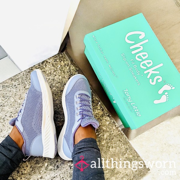 11 Year Old Cheeks🍑 Slip-on Sneakers (size 8.5) (Tony Little)