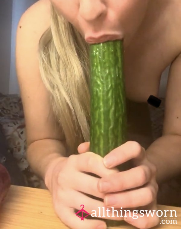 (11:41) Sucking & F**king A Cuc*mber 🥒