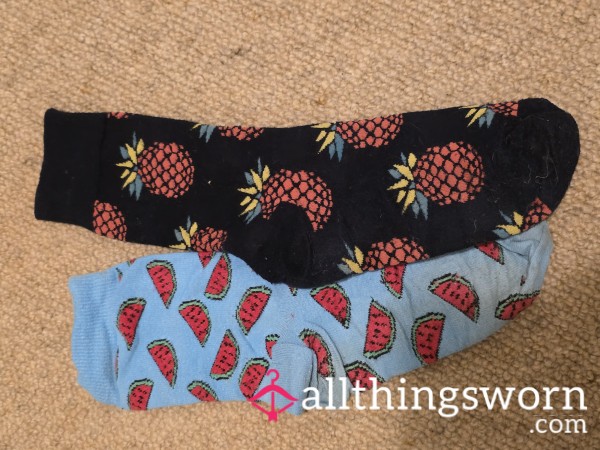 14-day Worn Runing Socks With A Strong, Distinctive Smell