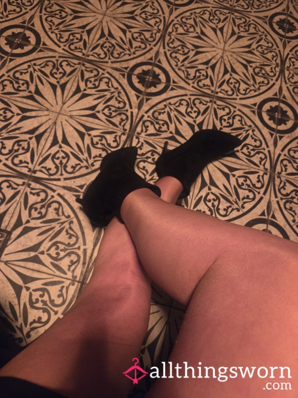 18 Hour Wear Sheer Glossy Nylons