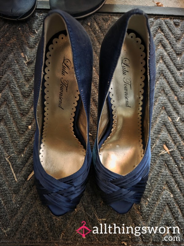 19 Year Old Prom Shoes. Size 9