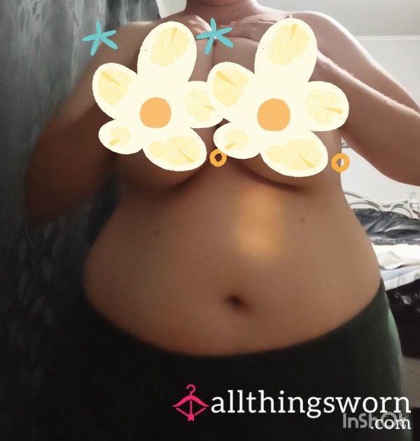 Short Video Of Me Playing With My Tits