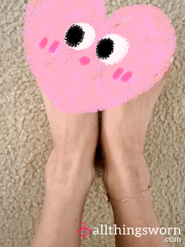 $2 Custom Feet Pics