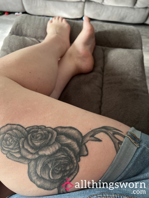 2 Custom Pics