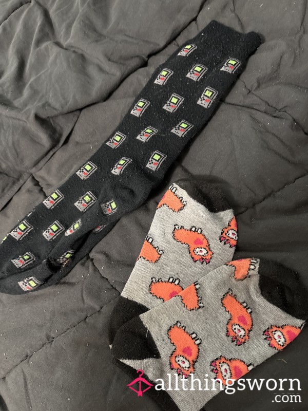 2 Cute Pairs Of Torn Socks 🫶🏻🫶🏻