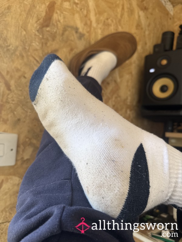 2 Day Well Worn Socks