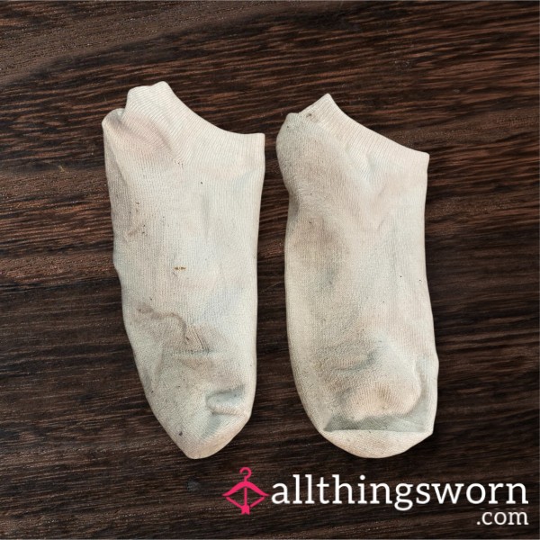 ✨2 Days✨ Worn White Ankle Socks