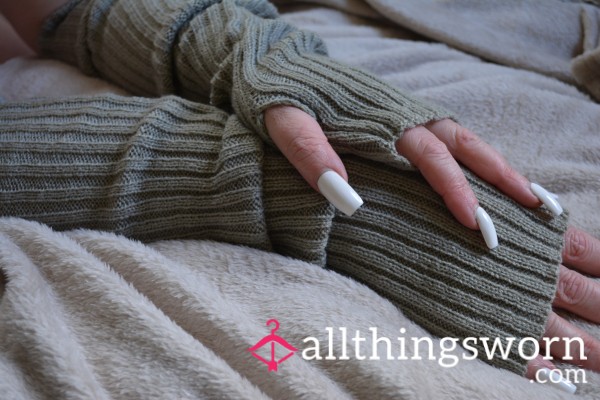 2 Pairs Available Arm Slouch Gloves - Brown, Olive - Lightly Worn (6-12 Hours)