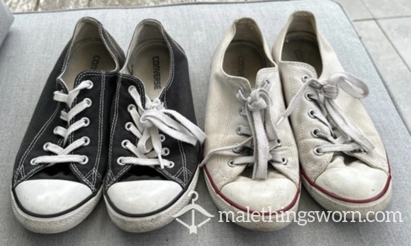 2 Pairs Of Converse’s Size 7
