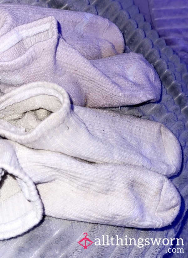 2 Pairs Of Old & Stinky Socks