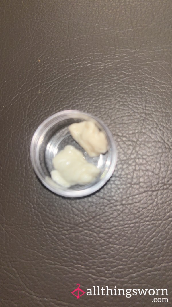 2 Pieces Of Freshly Chewed Gum 💋