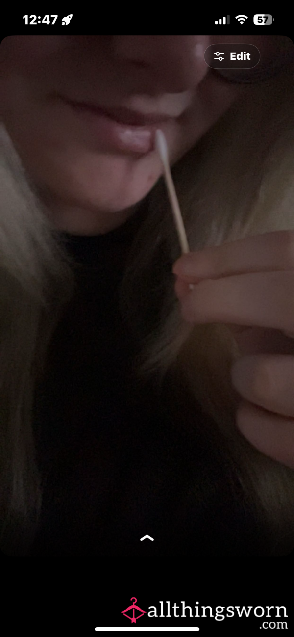 2 Q-tips
