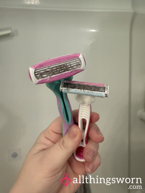 2 Razors