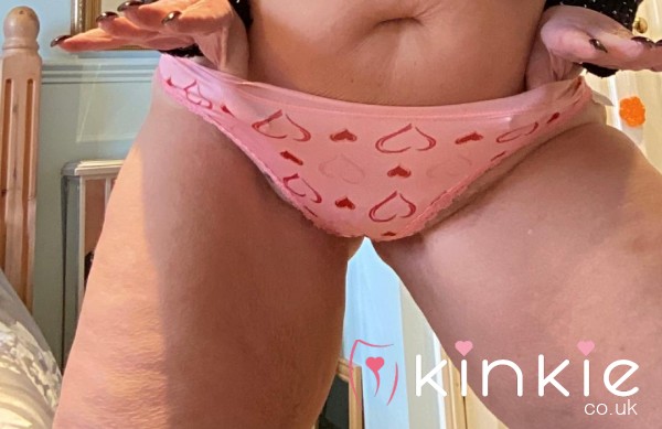 2 Cute Thongs