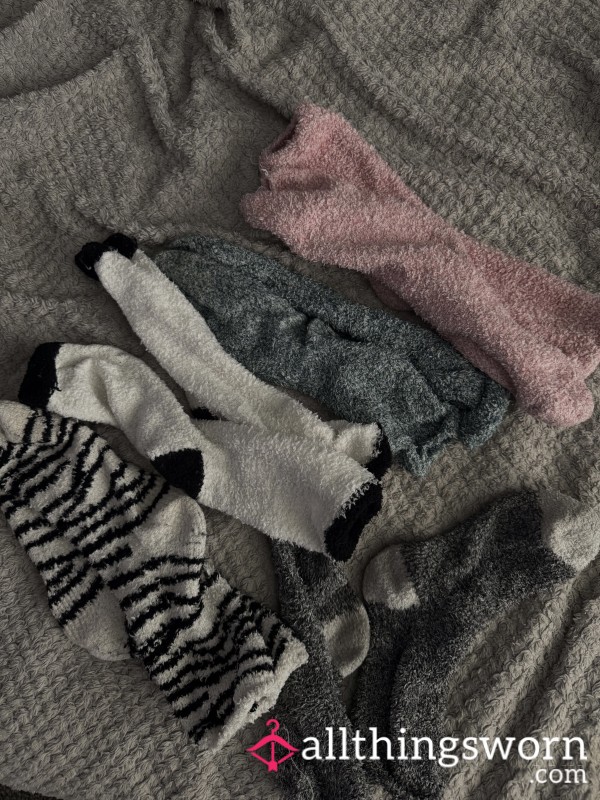 2 Pairs Of Fluffy Bed Socks✨