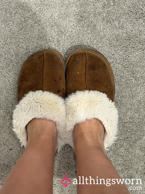 Goddess Beth's Filthy Stinky Well-Worn Slippers – Sniff & Worship