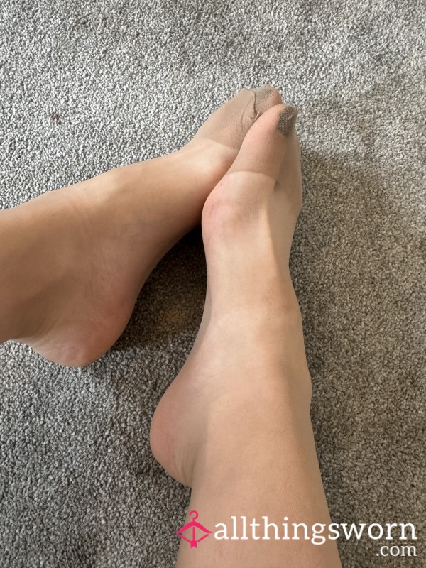 20 Denier Nude Nylon Tights