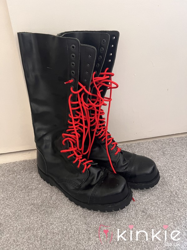 20 Hole Ranger Boots