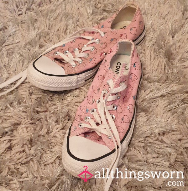 💕2018 Limited Edition Hello Kitty X Converse👟