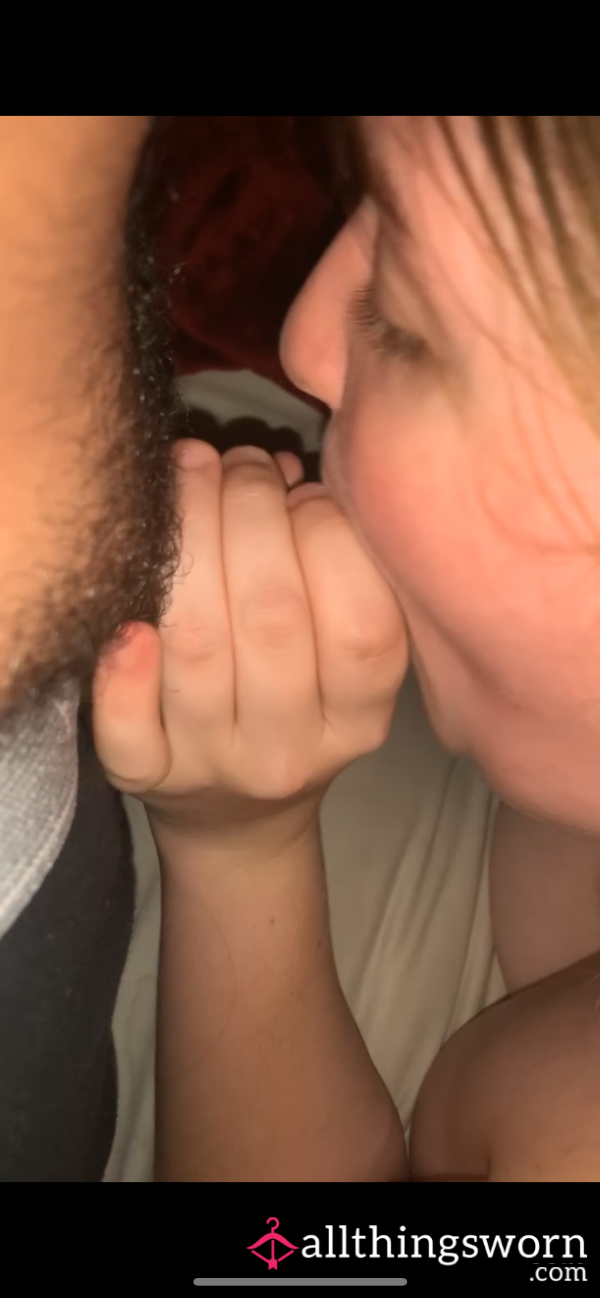 23 Seconds Of Pure C*ck Sucking Bliss