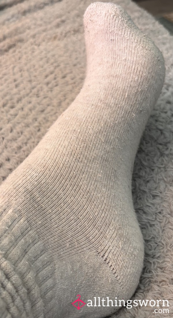Beige Crew Socks 🤍