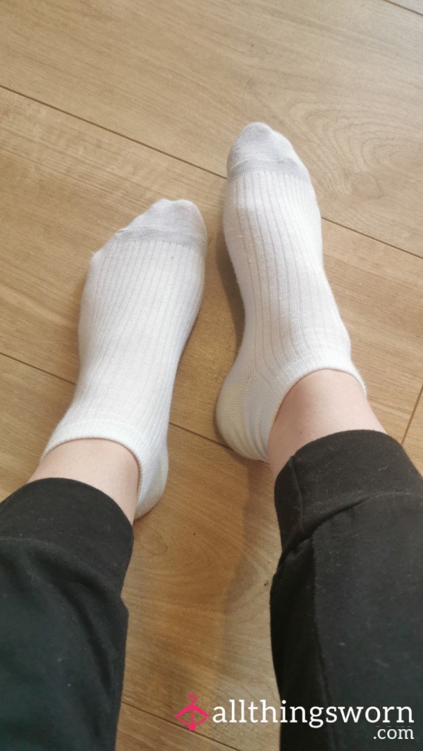 24 Hour Worn Trainer Socks Available!!! Come Smell The Delicious Scent Of My Feet 😈