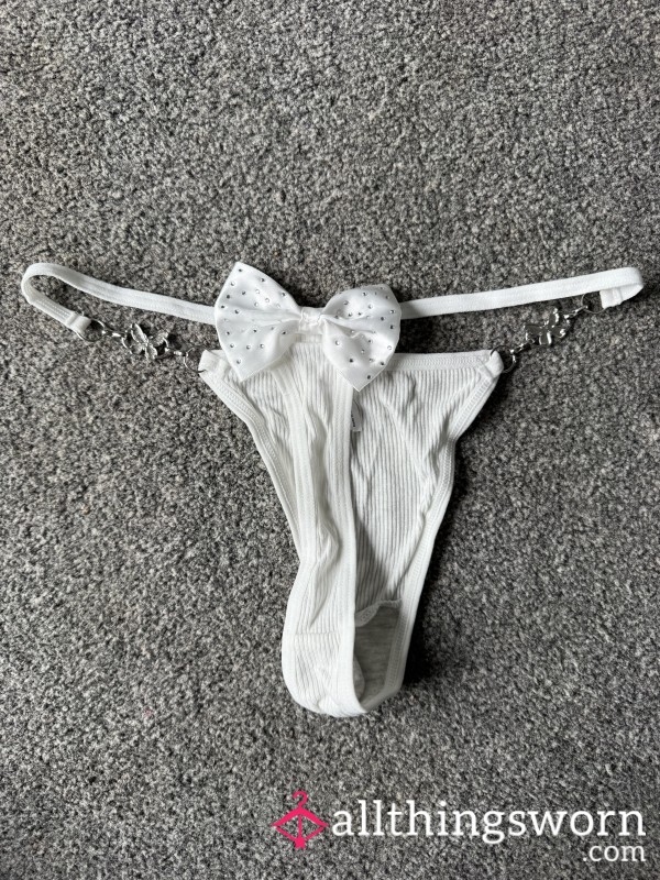 🤍 24 Hour Worn White Bow Thong 🤍