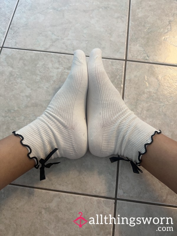 24 Hours Worn Socks W/ruffles
