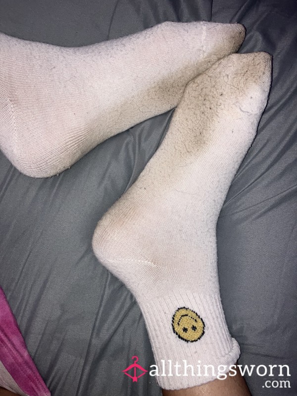 24H Worn Smiley Face White Crew Socks
