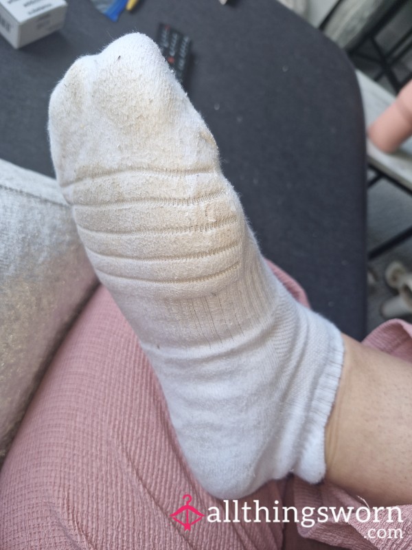 24hr White Ankle Socks