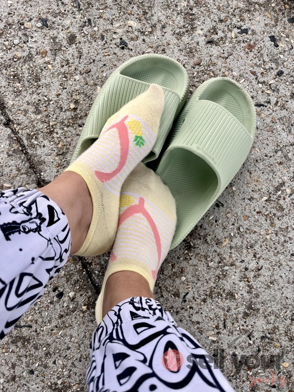 ☀️🌙 2,5 Day & Night - 🩴🍍 Cute Flip-Flop Socks – Day & Night Worn For 2.5 Days ☀️🌙