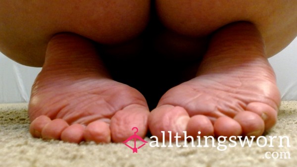 25 Plus Photos Of My Feet