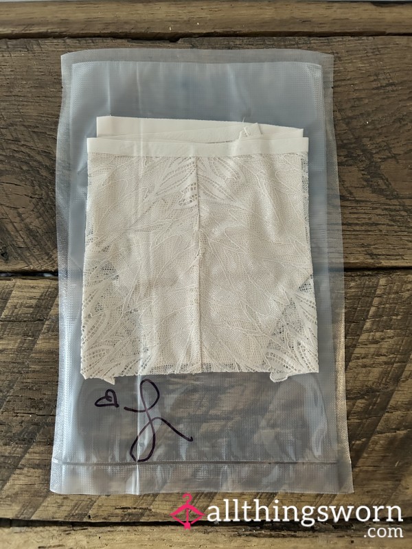 $25 READY TO SHIP 24 HR WEAR CHEEKYS!