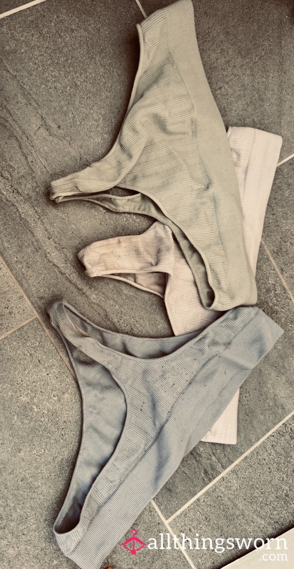 3 Coloured Thongs They Smell Like My A**! 😏