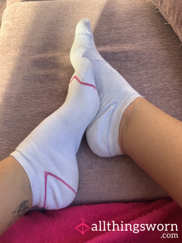 3 Day Sweaty Worn Gym Socks. I’ve Waked 30k Steps, 3 Workouts And Total Of 2 Hours Sweet Cardio